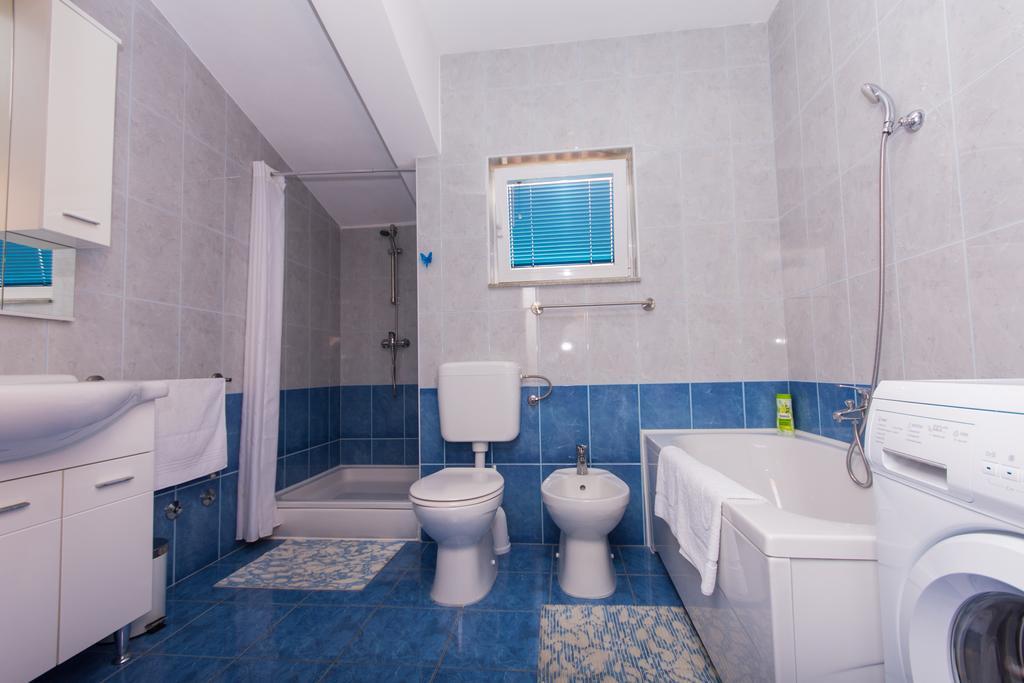 Apartments Barba Trogir Exterior foto